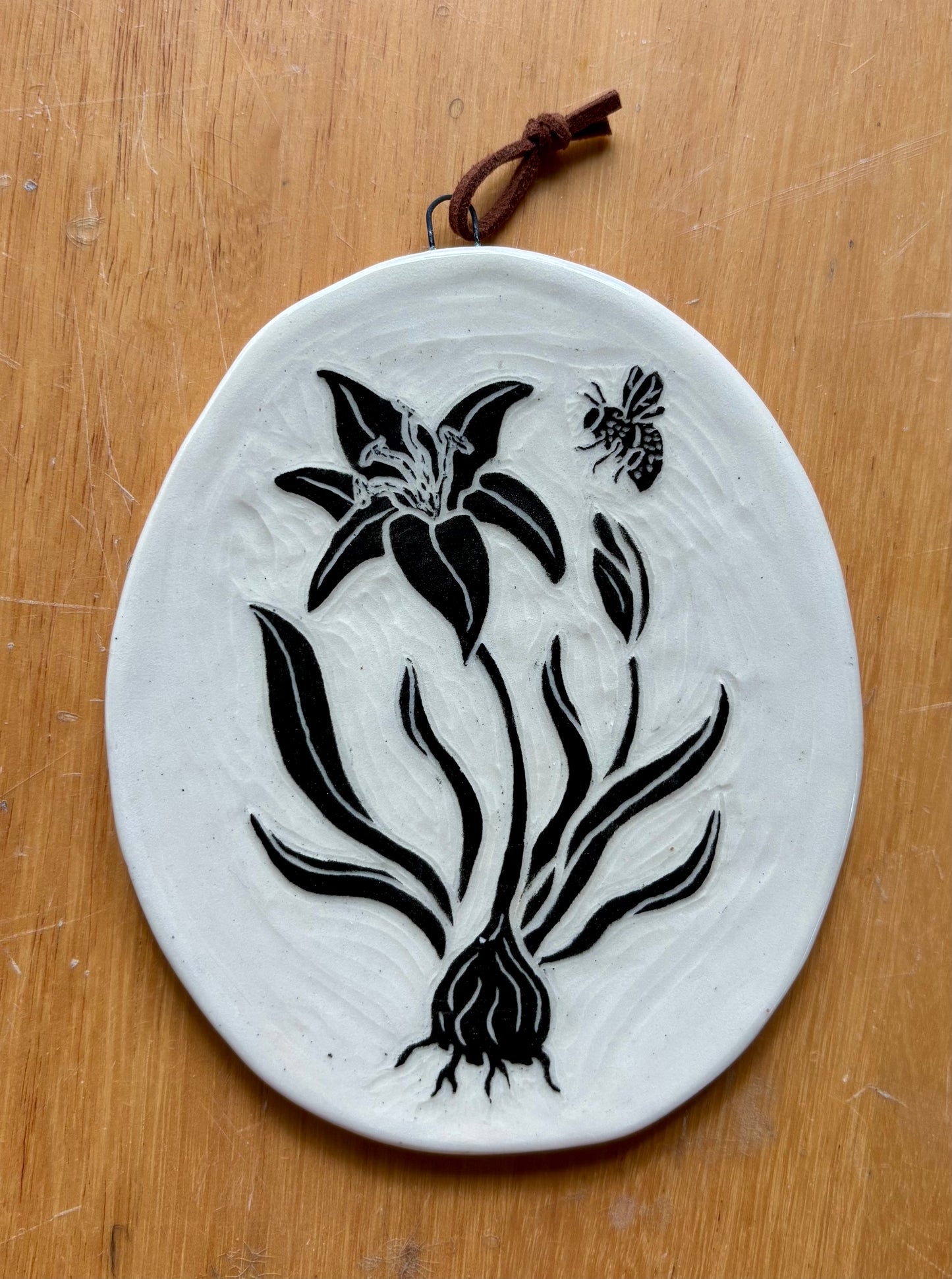 Rain lily wall hanging (small)