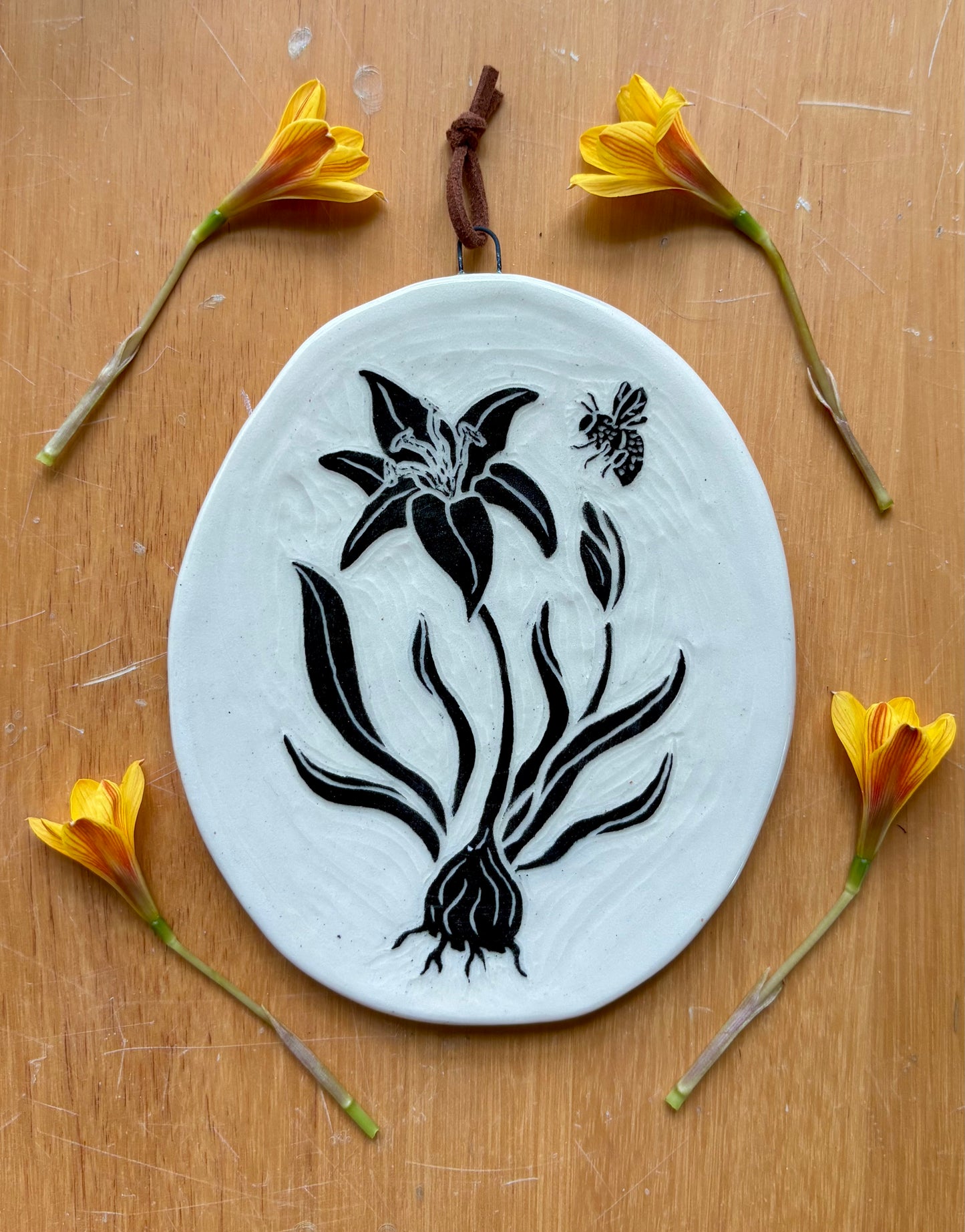 Rain lily wall hanging (small)
