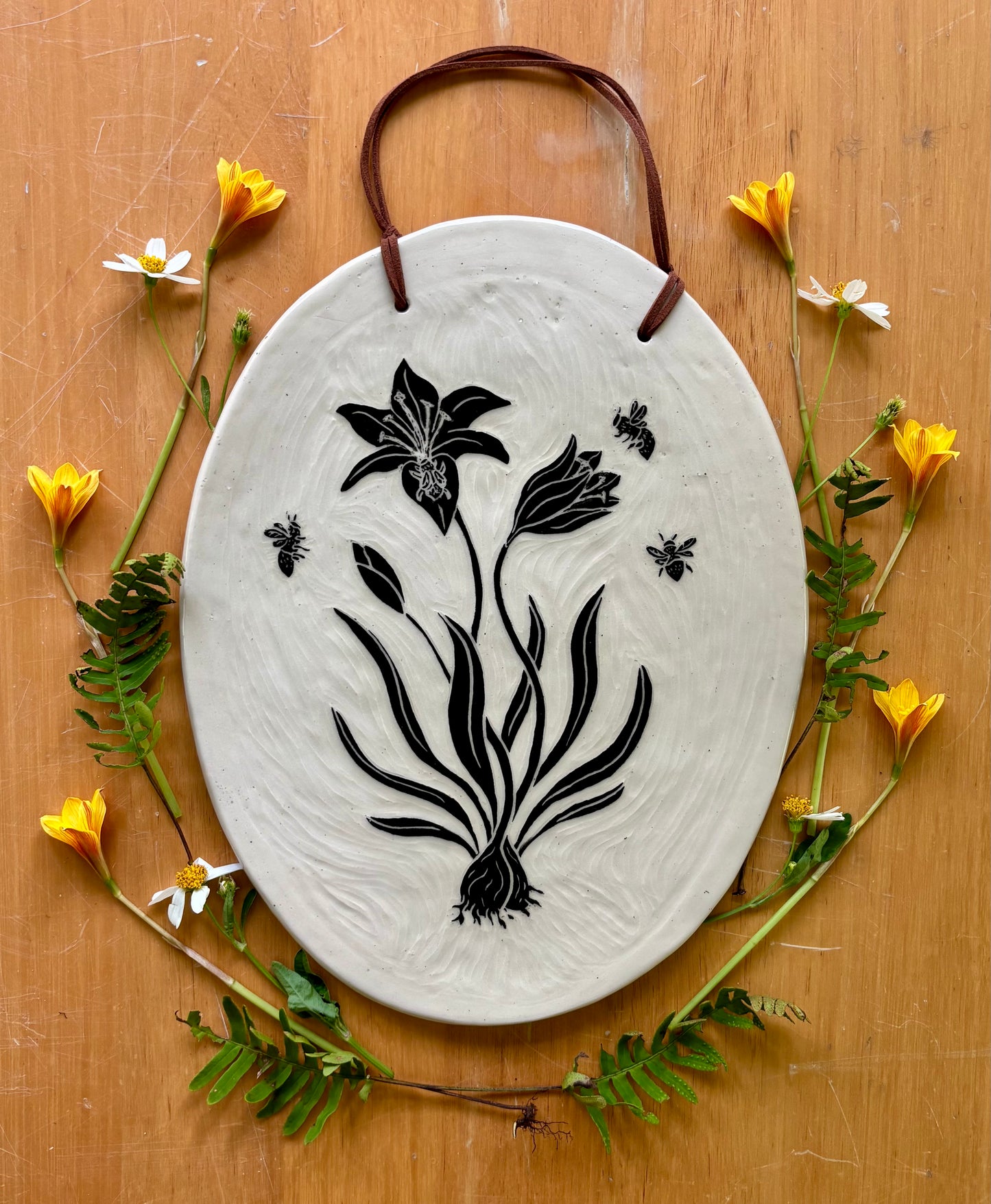 Rain lily wall hanging (large)